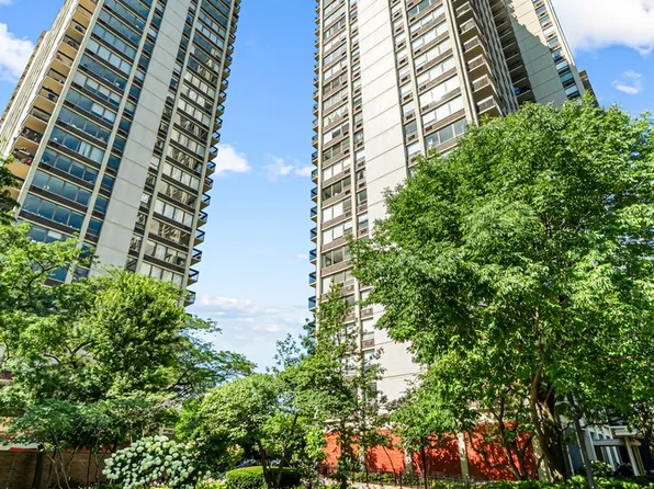 1360 N Sandburg Ter APT 2603C, Chicago, IL 60610