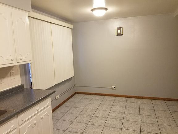 4th image of 4852 N Linder Ave APT 4A