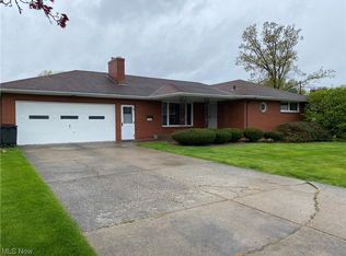 615 Matawan Dr, Campbell, OH