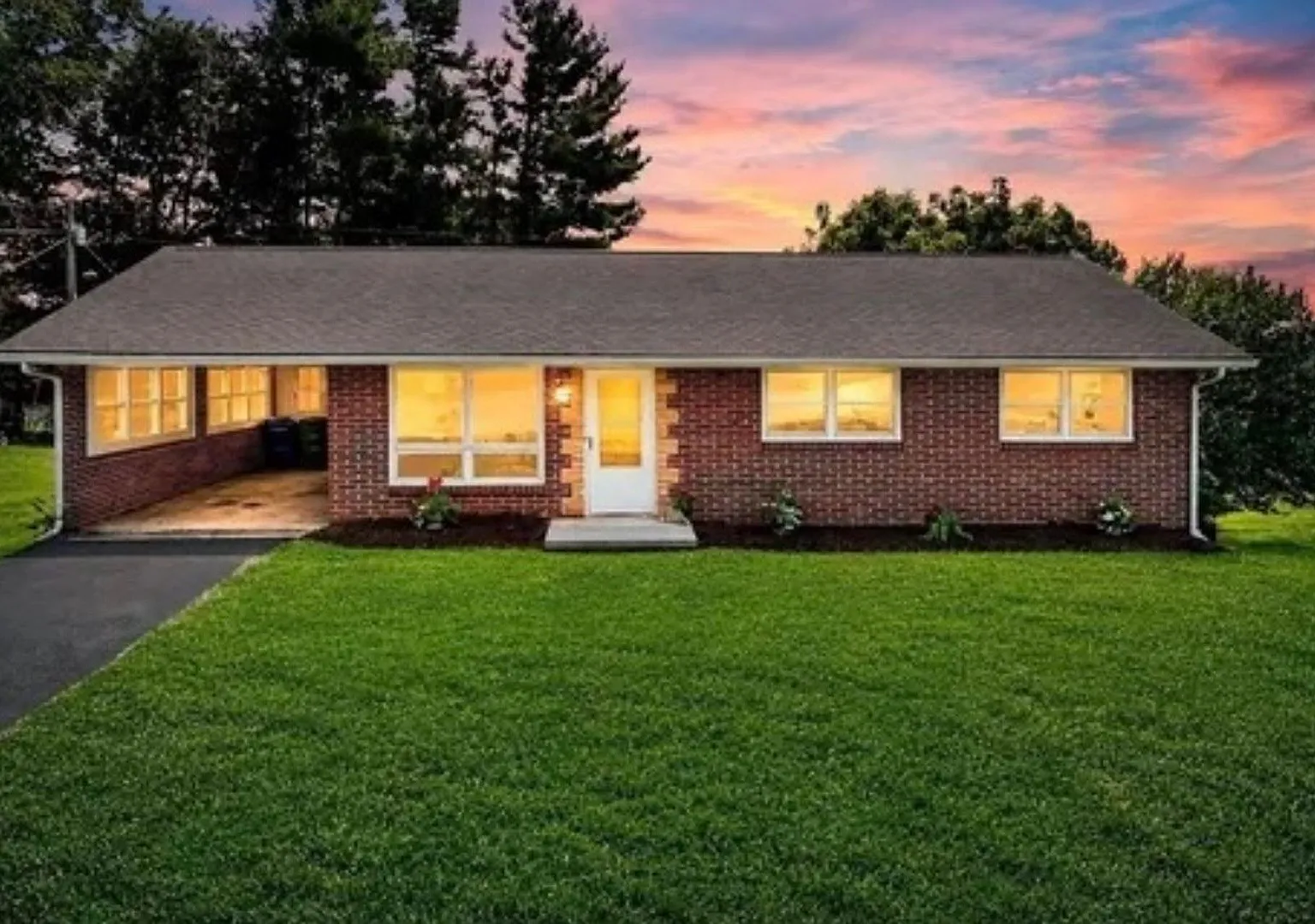 Updated 3BR/2BA Ranch with Finished Lower Level Convenient Christiansburg Location — Photo 1