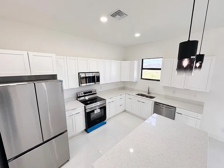 3032 NW 41st Ave — Photo 11