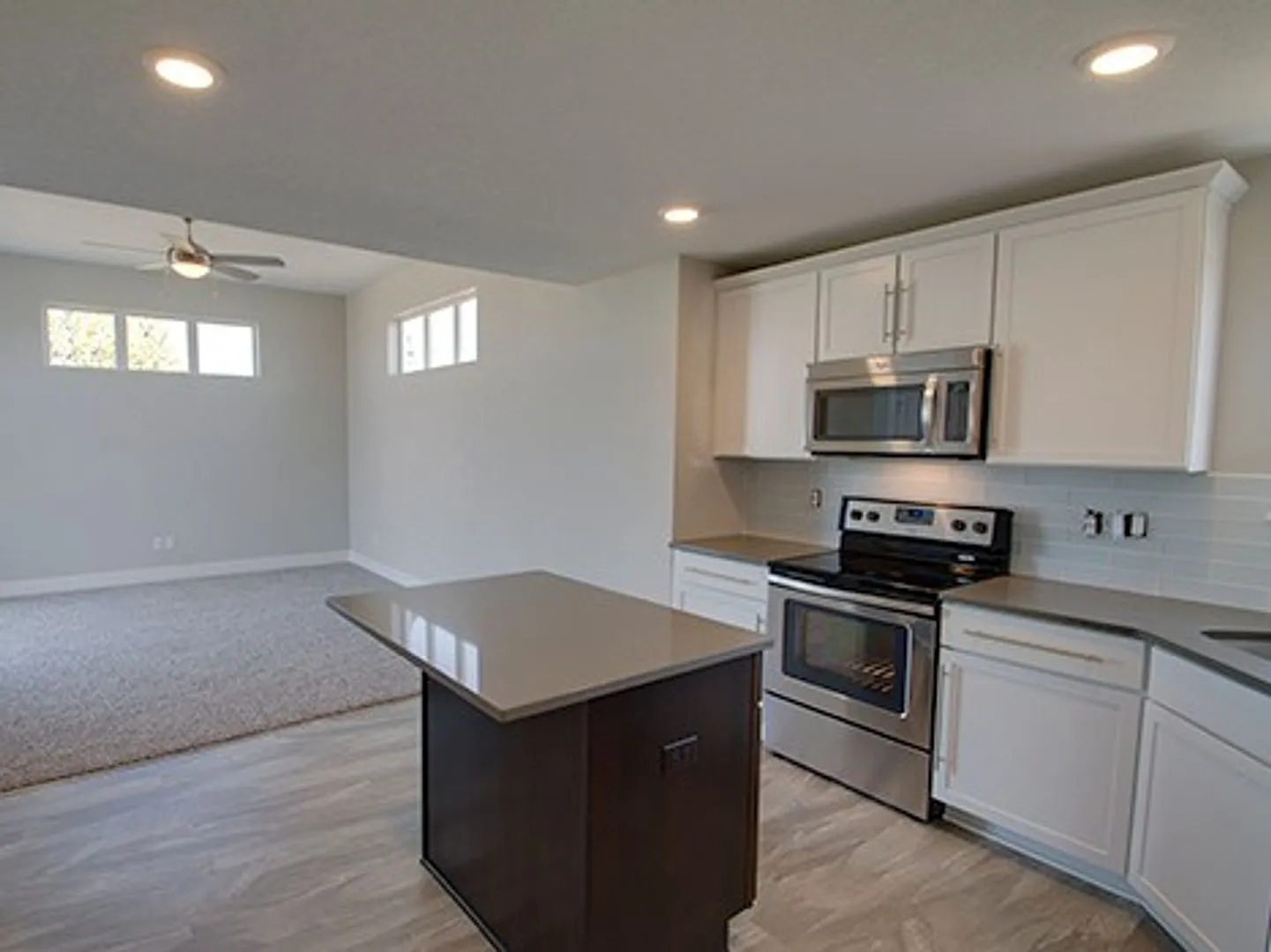 Boulder Pointe Townhomes — Photo 2