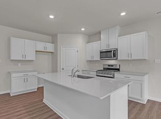 7 Dahlia Ct, Bayville, NJ 08721