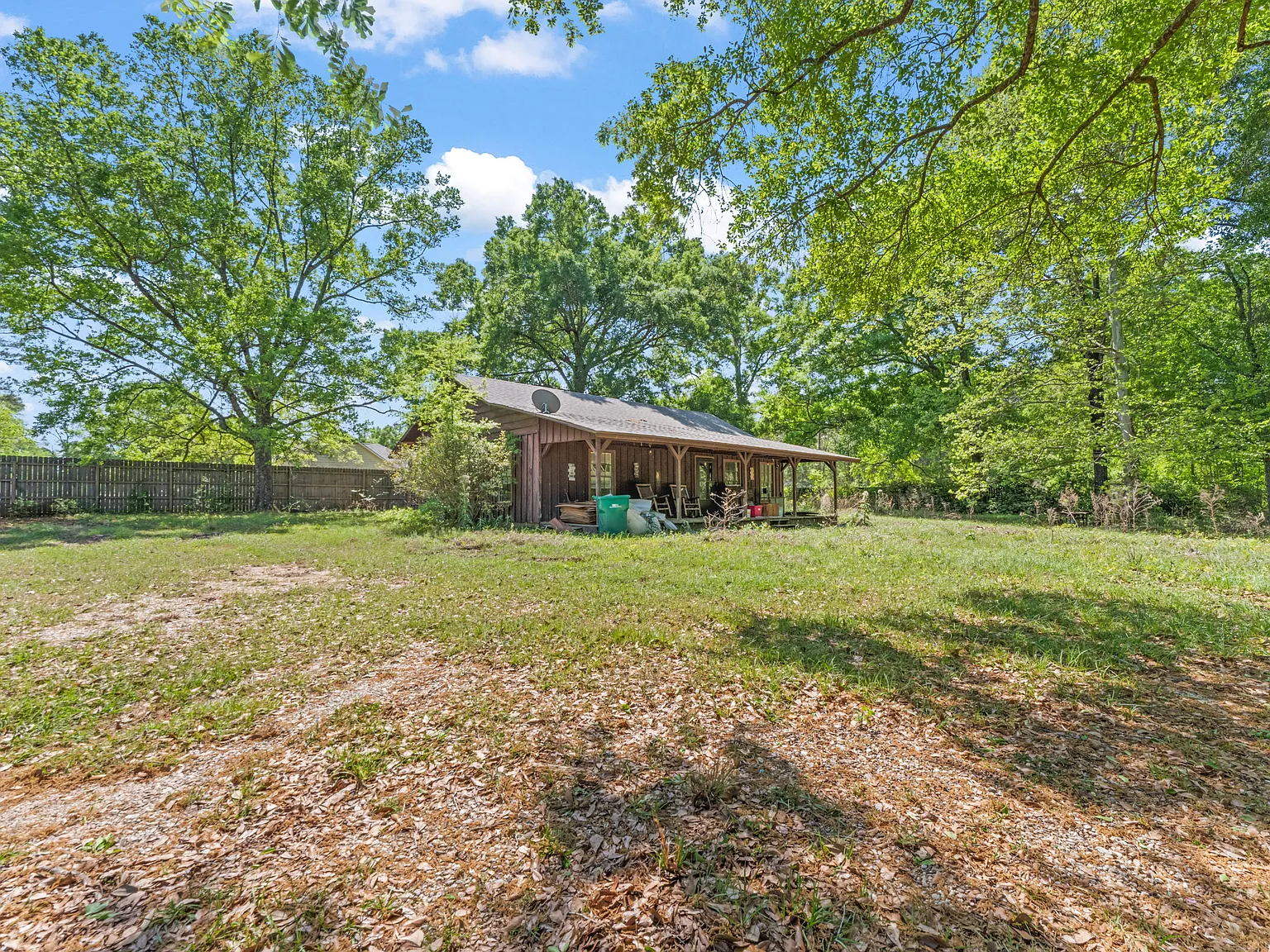 2 bed, 2000 sqft, $1,750 — Photo 1
