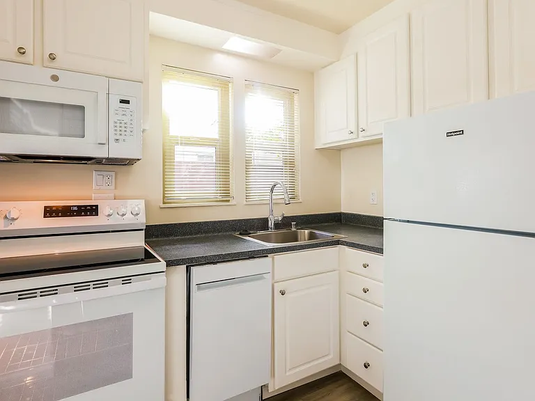 Beautiful, Quiet Community - Just Minutes from Downtown Walnut Creek — Photo 9