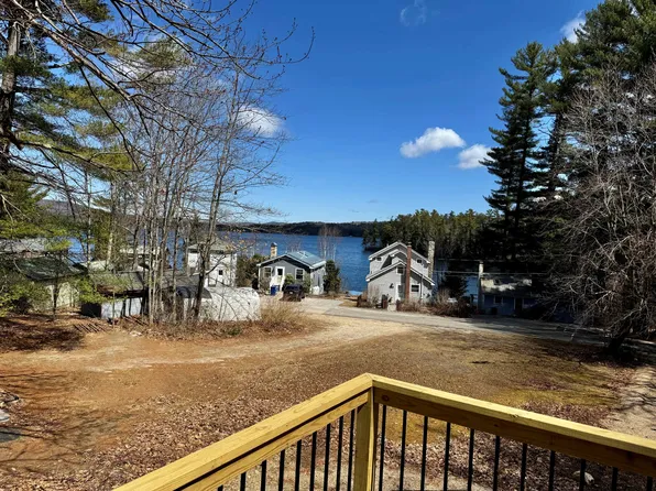 54 Boulder Road, Raymond, ME 04071