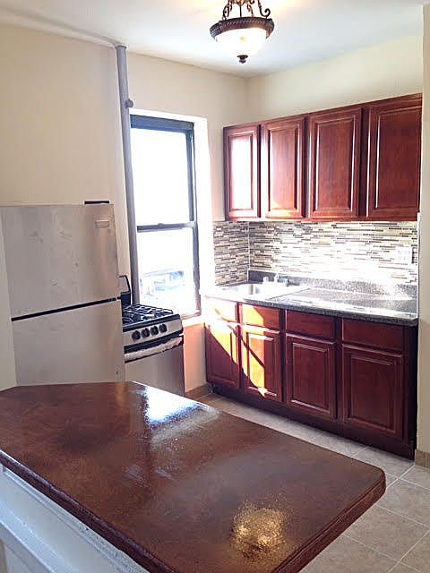 1st image of 284 E 31st St APT 3D