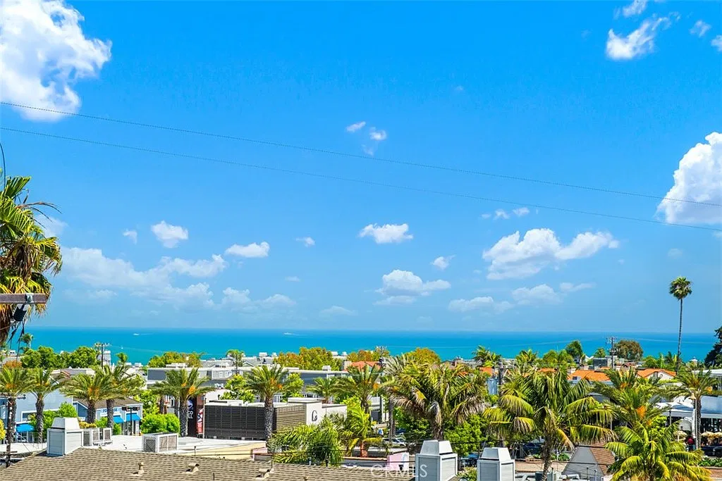 2 bed, 1000 sqft, $5,700 — Photo 1
