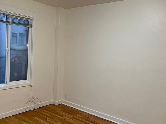 4th image of 469 Hyde St