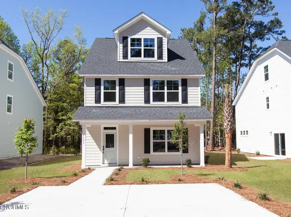 1212 N Caswell Avenue, Southport, NC 28461