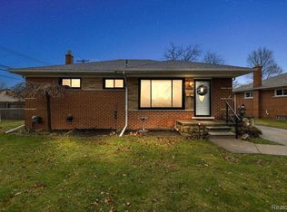 16501 Mayfield St, Roseville, MI 48066