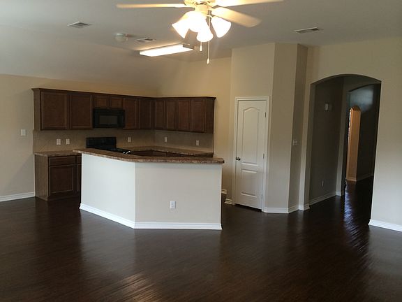 5th image of 215 Tully Trl