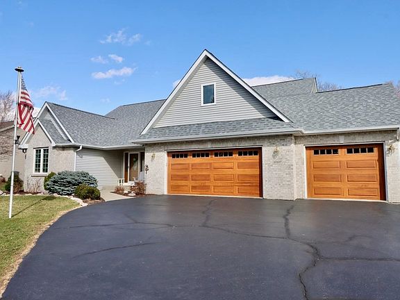 2nd image of 10107 Atwood Rd