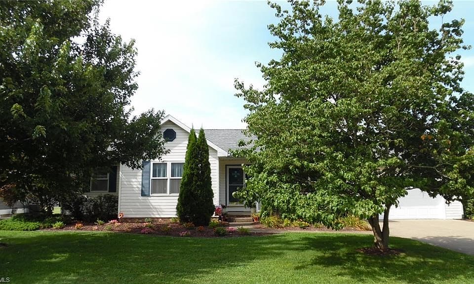 1st image of 114 Arrow Dr