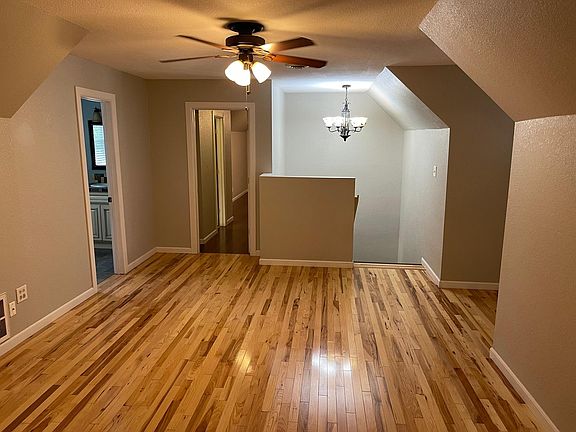 5th image of 2120 N Sheridan Ave