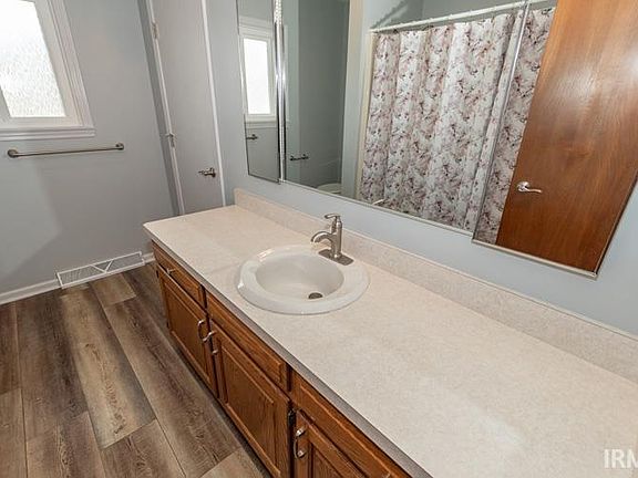 2nd image of 68430 County Road 21