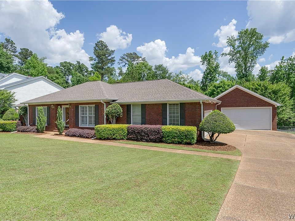 1st image of 6119 Woodland Forrest Dr