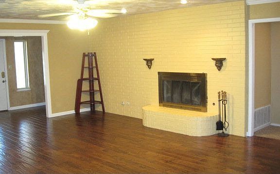 2nd image of 3979 Lakeside Dr