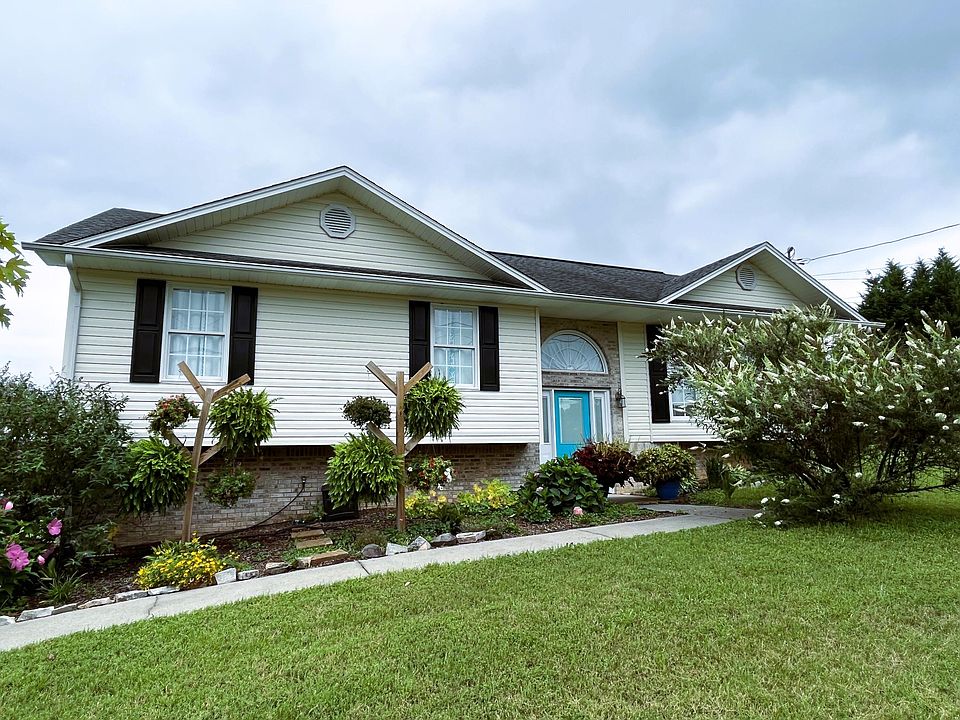1st image of 136 Lauren Dr