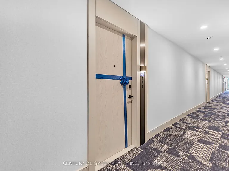 1415 Dundas St E #501 — Photo 6
