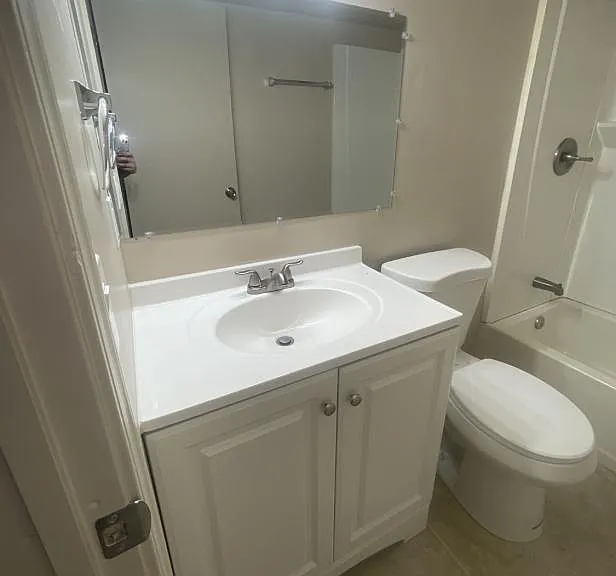 450 W Thurber Rd #6 — Photo 7