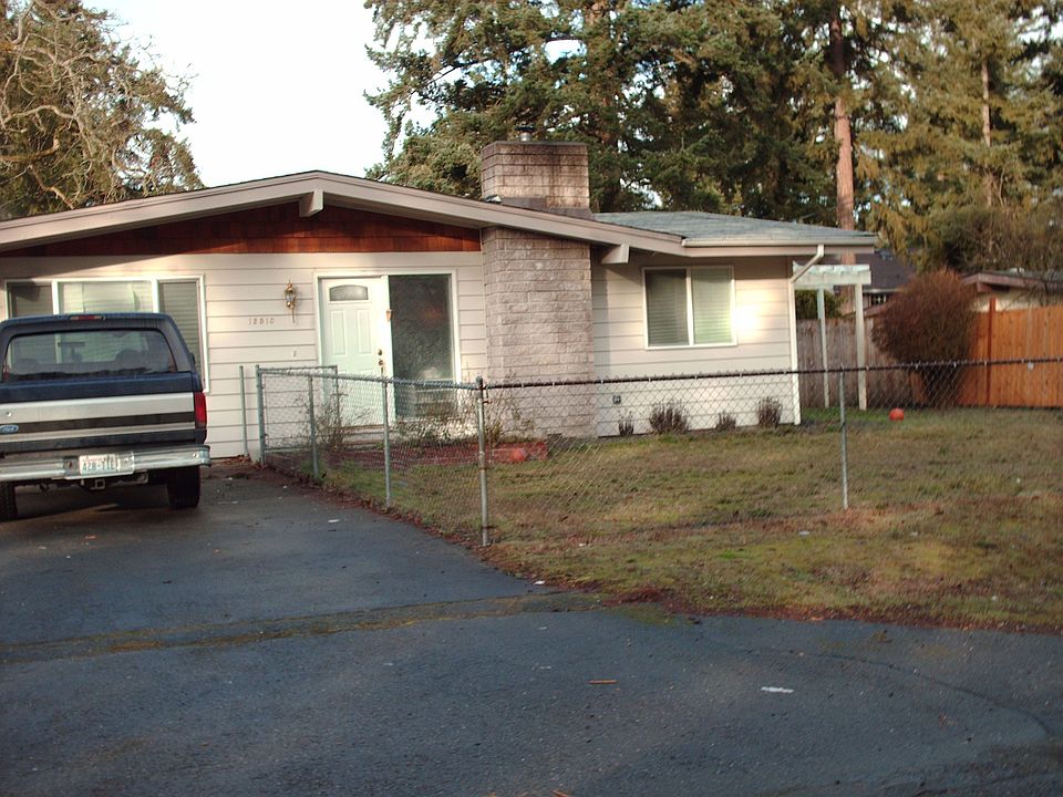 Great 3 bedroom 1.5 bath rambler. 