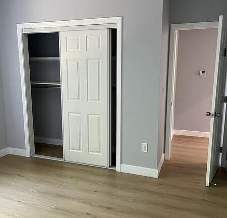 3rd image of 404 N Rock River Dr