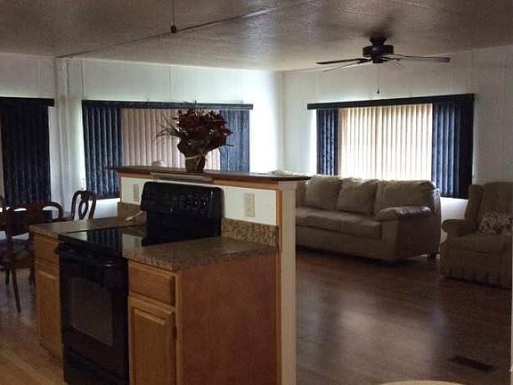 4th image of 5925 Eastlake Dr