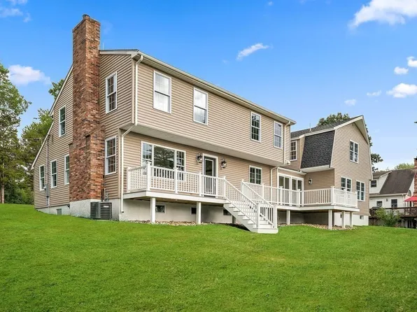 16 Broadview Ave, Berkley, MA 02779