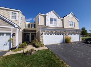 2102 Limestone Ln, Carpentersville, IL 60110