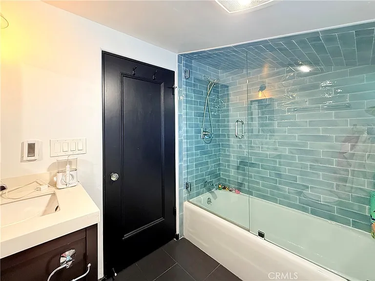 580 S Berkeley Ave — Photo 18