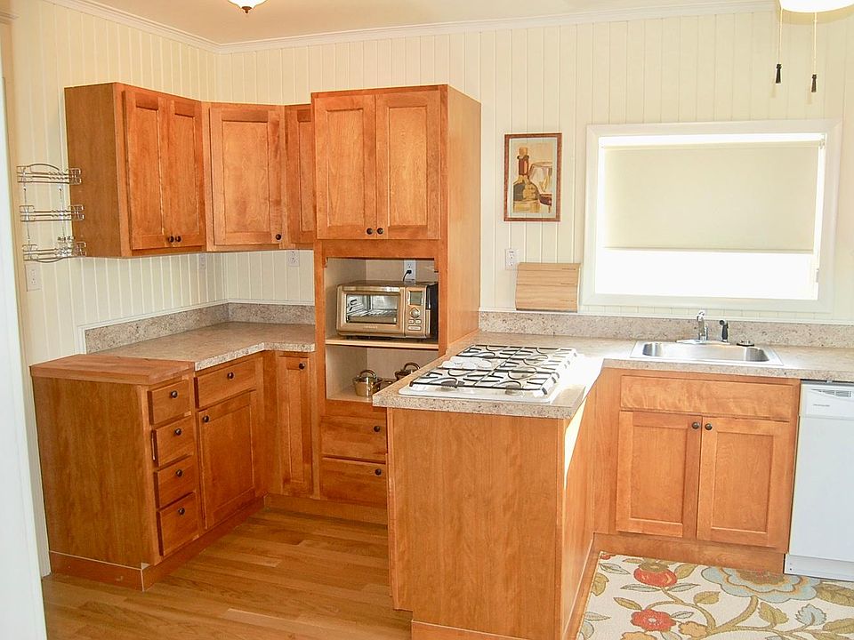 Kitchen w