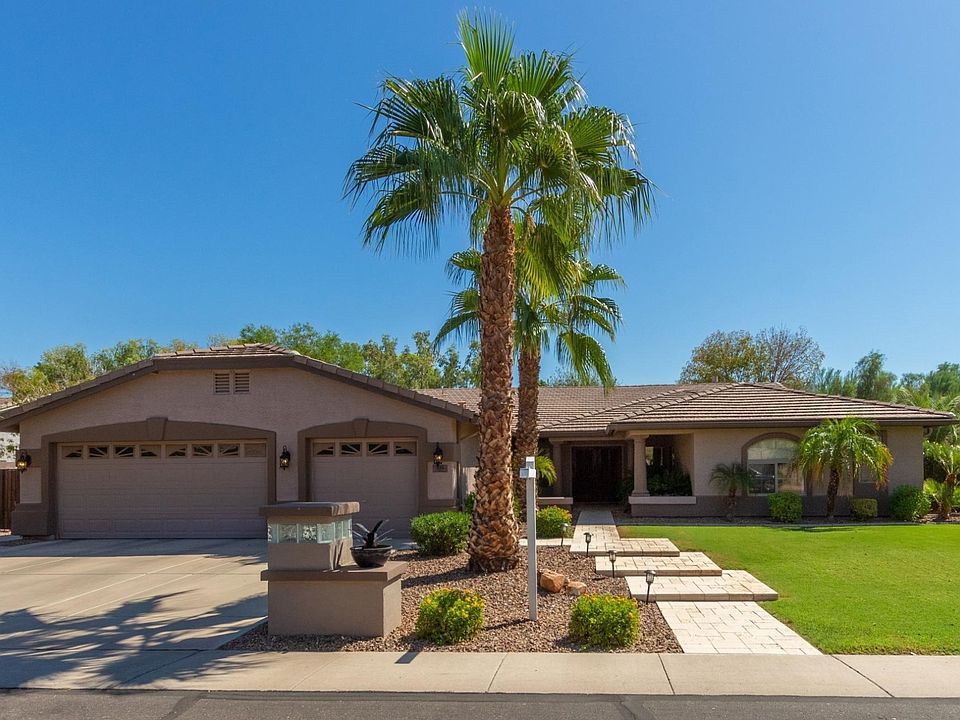 beautiful curb appeal