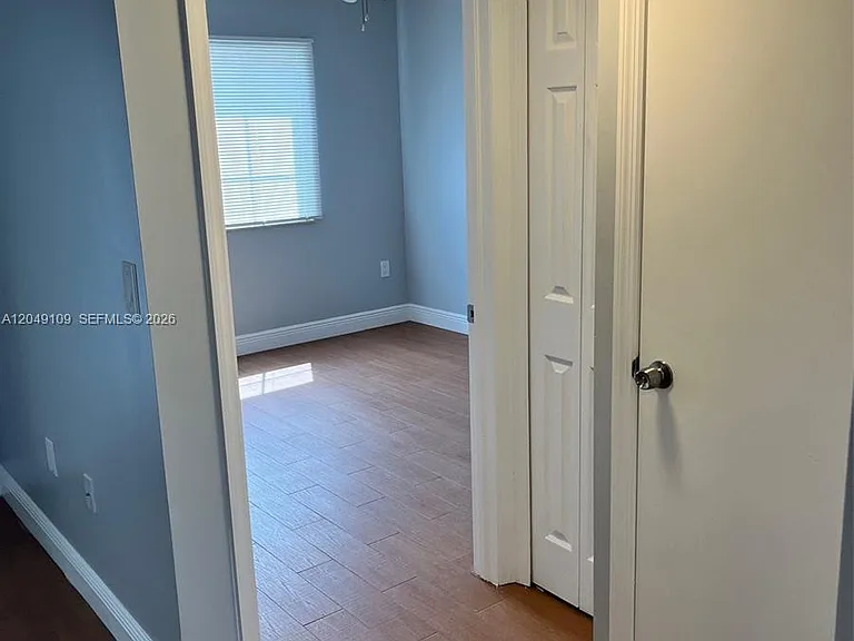 1261 SE 27th St #104 — Photo 5