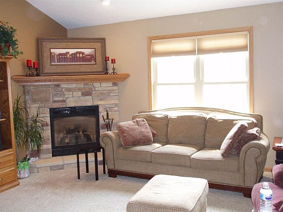2nd image of 57074 Woodmere Dr