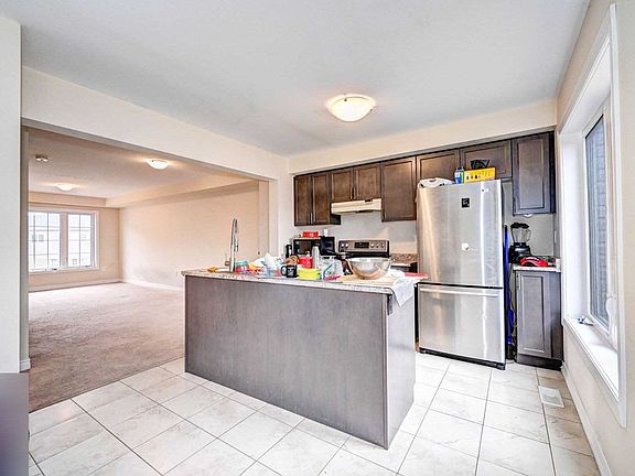 5th image of 470 Linden Dr #43