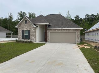 256 Covington Cottage Ln, Covington, LA 70433
