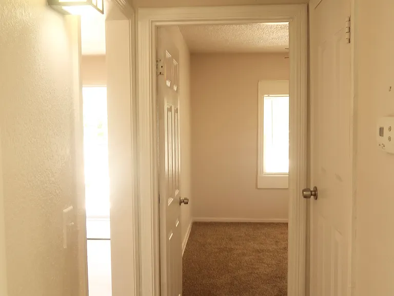 3945 E Madison Ave — Photo 10