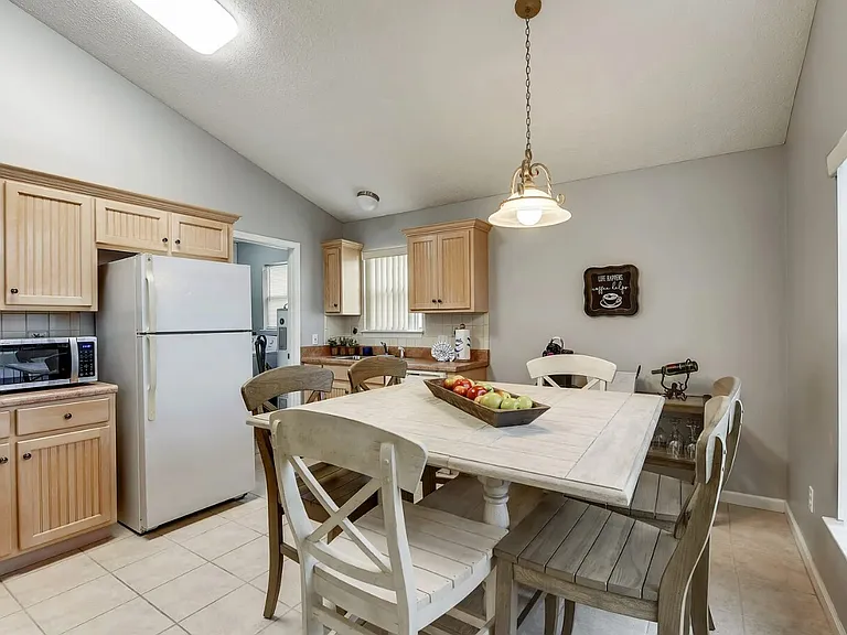 11815 Seashore Ln — Photo 14