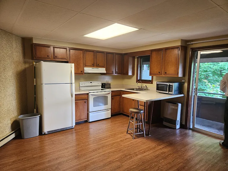 134 Eastern Ave #4 — Photo 3