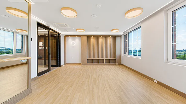 Rented by Nooklyn NYC LLC | media 54