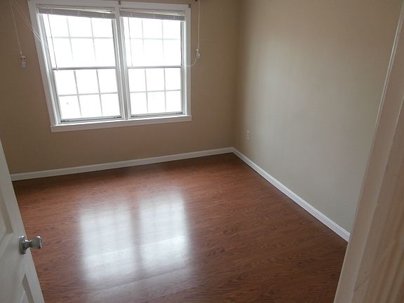 5th image of 704 S Arlington Mill Dr APT 303