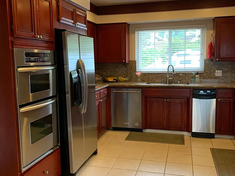 6437 Elmhurst Dr — Photo 9