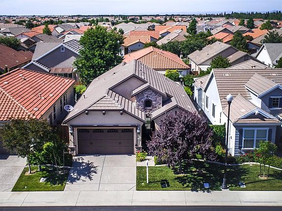 2nd image of 2097 Thornecroft Ln