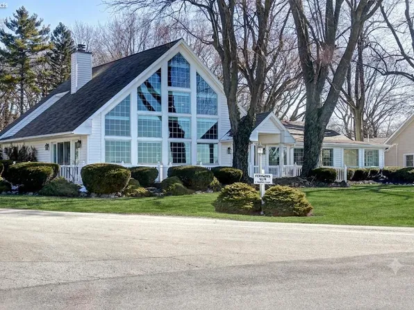4119 E Mooresdock Rd, Port Clinton, OH 43452