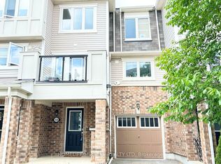 550 Goldenrod Ln #122, Kitchener, ON N2R 0L7