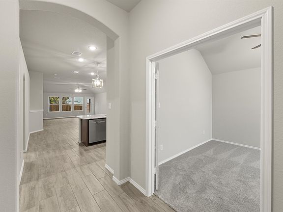5th image of 708 Long Iron Dr