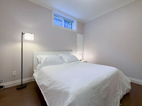 4th image of 4338 Townley St #8