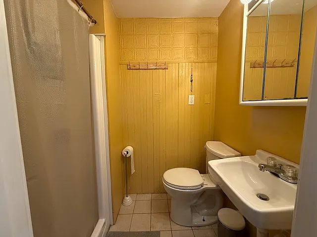 223 Highland Ave — Photo 4