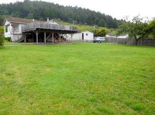 188 Douglas St, Rio Dell, CA 95562